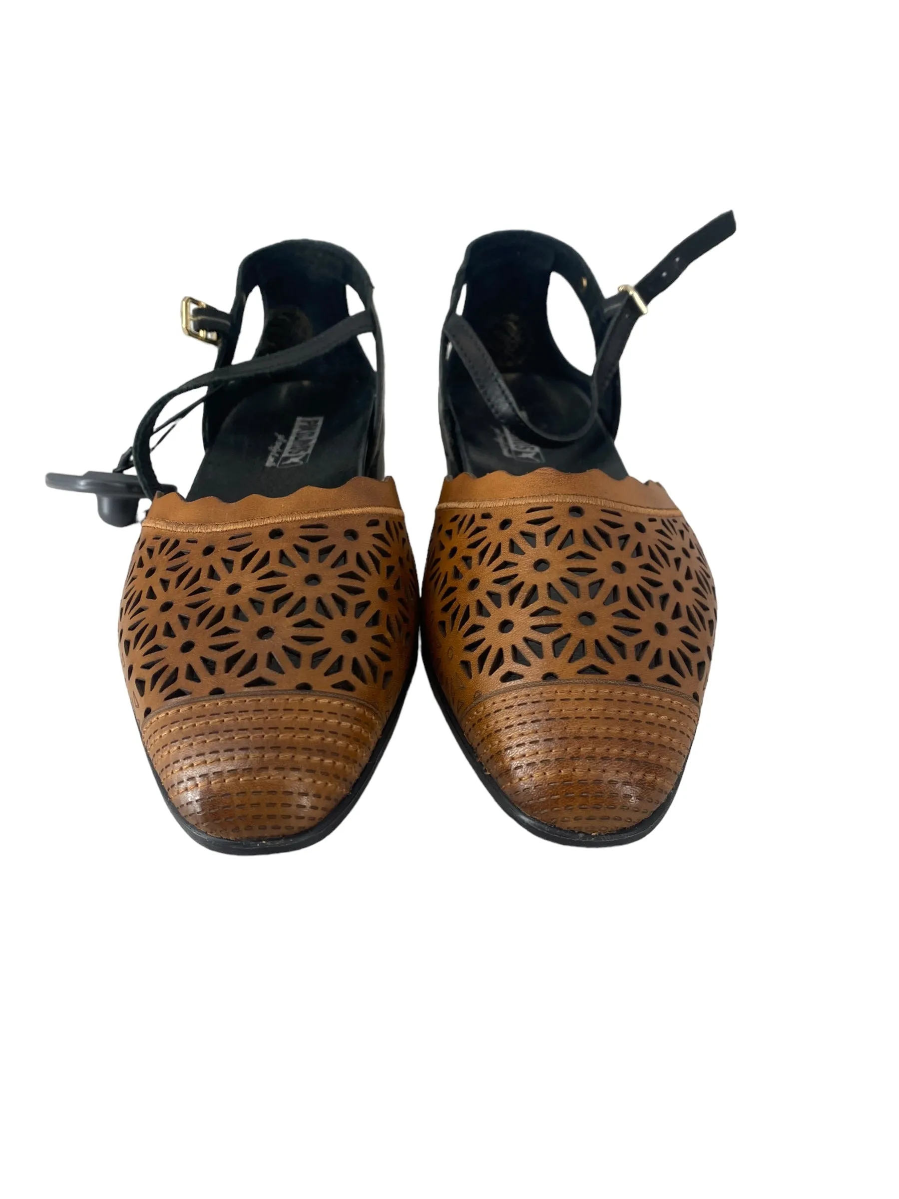 Black & Brown Shoes Flats Pikolinos, Size 6.5